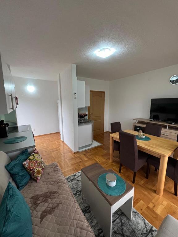 Bihać Teal Apartments מראה חיצוני תמונה