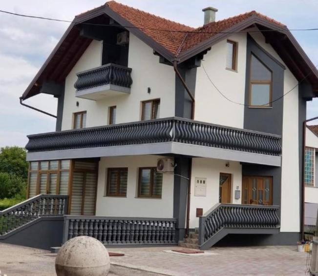 Bihać Teal Apartments מראה חיצוני תמונה